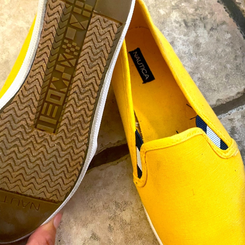 New Náutica tennis shoes